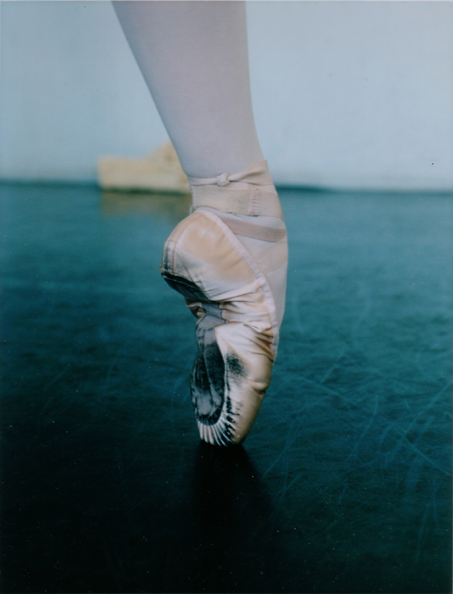 'Pointe' C-type photograph 22.3 x 17.3 cm